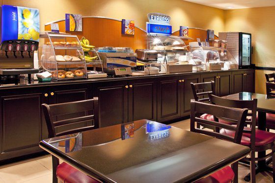Holiday Inn Express & Suites Columbus East - Reynoldsburg By Ihg Étterem fotó